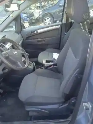 Sloopvoertuig opel zafira b cosmo van het jaar 2007 aangedreven z19dt