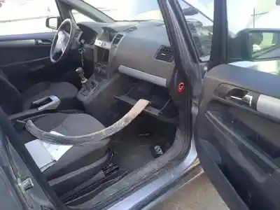 Sloopvoertuig opel zafira b cosmo van het jaar 2007 aangedreven z19dt