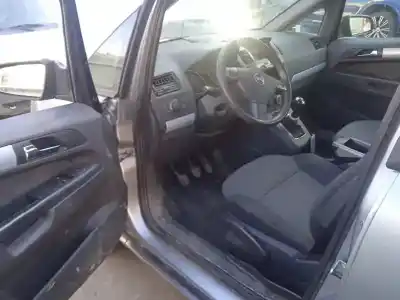 Sloopvoertuig opel zafira b cosmo van het jaar 2007 aangedreven z19dt