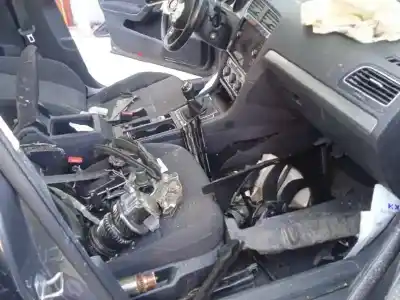 Véhicule à la ferraille volkswagen golf vii lim. (bq1) last edition bmt/start-stopp de l'année 2020 alimenté dgte