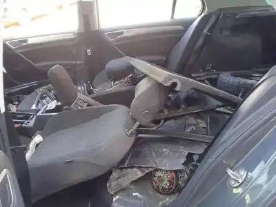 Véhicule à la ferraille volkswagen golf vii lim. (bq1) last edition bmt/start-stopp de l'année 2020 alimenté dgte