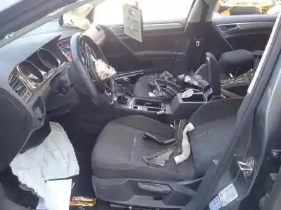 Véhicule à la ferraille volkswagen golf vii lim. (bq1) last edition bmt/start-stopp de l'année 2020 alimenté dgte