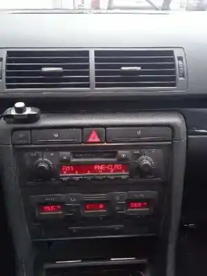 Scrapping Vehicle audi a4 berlina (8e) 1.9 tdi (96kw) of the year 2003 powered awx