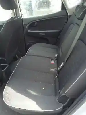 Sloopvoertuig kia venga drive van het jaar 2011 aangedreven d4fc