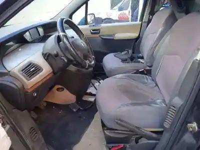 Здавання транспортного засобу lancia                                             phedra (180)                                                                                                                                                                                                                                               2.2 jtd cat року 2004 потужний 4hw