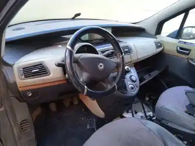 Здавання транспортного засобу lancia                                             phedra (180)                                                                                                                                                                                                                                               2.2 jtd cat року 2004 потужний 4hw