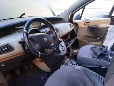 Здавання транспортного засобу lancia                                             phedra (180)                                                                                                                                                                                                                                               2.2 jtd cat року 2004 потужний 4hw
