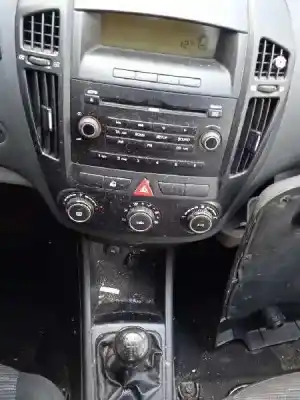 Veicolo di demolizione kia pro cee´d (ed) 1.6 crdi 90 dell'anno 2009 alimentato d4fbl