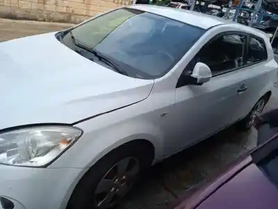 Veicolo di demolizione kia pro cee´d (ed) 1.6 crdi 90 dell'anno 2009 alimentato d4fbl