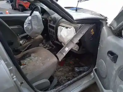 Veículo de Sucata dacia logan básico do ano 2007 alimentado k7j710