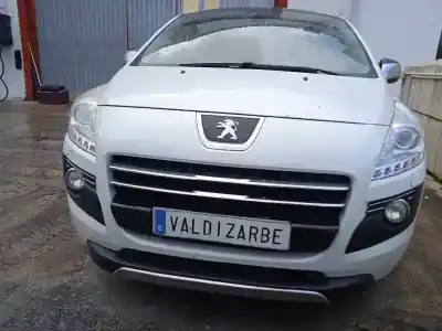 Sloopvoertuig peugeot 3008 hybrid4 van het jaar 2012 aangedreven rh02