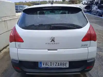 Sloopvoertuig peugeot 3008 hybrid4 van het jaar 2012 aangedreven rh02