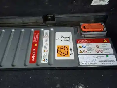 Sloopvoertuig peugeot 3008 hybrid4 van het jaar 2012 aangedreven rh02