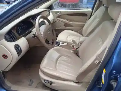 Здавання транспортного засобу jaguar x-type i (x400) 2.5 v6 a las 4 ruedas року 2003 потужний xb