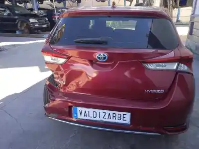 Veículo de Sucata toyota auris (_e18_) 1.8 hybrid (zwe186_) do ano 2017 alimentado 2zr