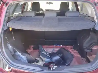 Veículo de Sucata toyota auris (_e18_) 1.8 hybrid (zwe186_) do ano 2017 alimentado 2zr