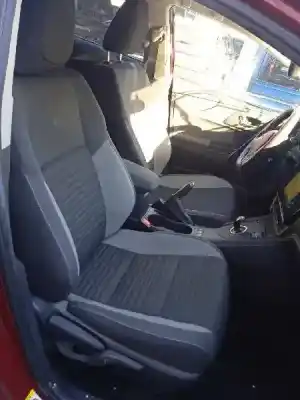 Veículo de Sucata toyota auris (_e18_) 1.8 hybrid (zwe186_) do ano 2017 alimentado 2zr