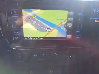 Veículo de Sucata toyota auris (_e18_) 1.8 hybrid (zwe186_) do ano 2017 alimentado 2zr