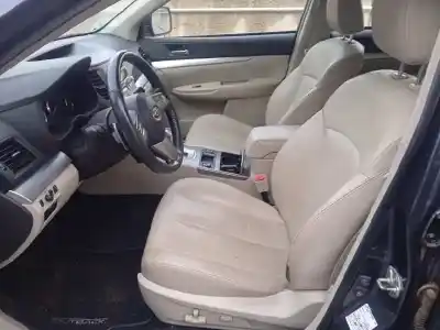 Sloopvoertuig subaru legacy kombi/outback b14 2.5 cat van het jaar 2010 aangedreven ej25