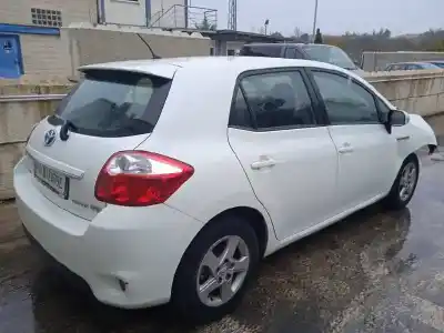Scrapping Vehicle toyota auris hybrid active of the year 2011 powered 2zr
