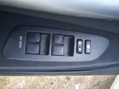 Scrapping Vehicle toyota auris hybrid active of the year 2011 powered 2zr