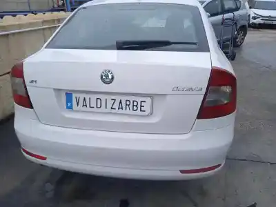 Veículo de Sucata skoda octavia berlina (1z3) trend do ano 2012 alimentado chga