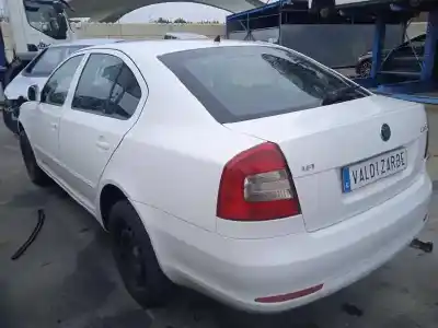 Veículo de Sucata skoda octavia berlina (1z3) trend do ano 2012 alimentado chga