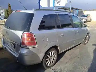 Verschrottungsfahrzeug opel zafira b cosmo des jahres 2007 angetrieben z19dt
