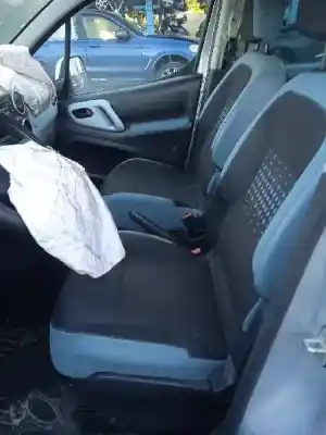 Vehicul casat citroen berlingo station wagon seduction al anului 2013 alimentat 9h06