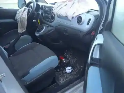 Vehicul casat citroen berlingo station wagon seduction al anului 2013 alimentat 9h06