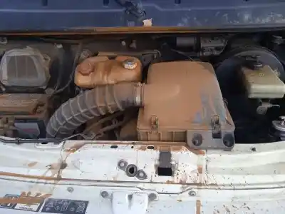 Veículo de Sucata renault   do ano 2000 alimentado 8140.43s
