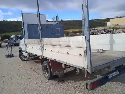 Veículo de Sucata renault   do ano 2000 alimentado 8140.43s