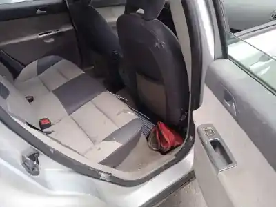 Здавання транспортного засобу volvo v50 familiar 2.0 d momentum року 2004 потужний d4204t