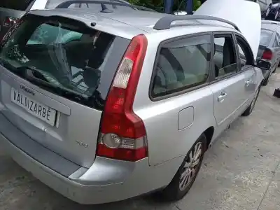 Здавання транспортного засобу volvo v50 familiar 2.0 d momentum року 2004 потужний d4204t