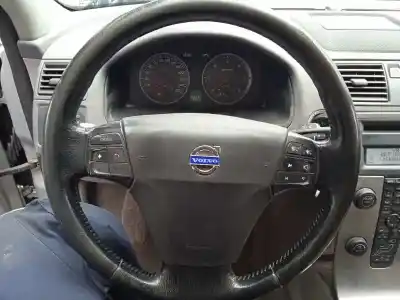 Здавання транспортного засобу volvo v50 familiar 2.0 d momentum року 2004 потужний d4204t