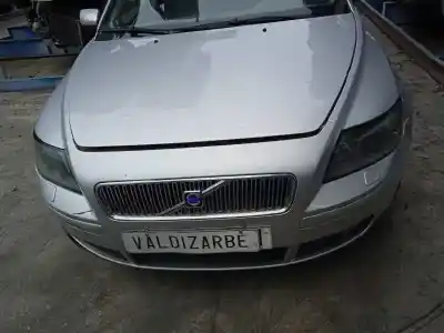 Здавання транспортного засобу volvo v50 familiar 2.0 d momentum року 2004 потужний d4204t