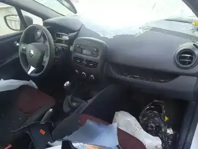 Veículo de Sucata renault clio iv (bh_) 1.5 dci 90 do ano 2016 alimentado k9k628