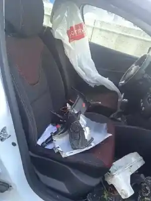 Veículo de Sucata renault clio iv (bh_) 1.5 dci 90 do ano 2016 alimentado k9k628