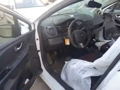 Veículo de Sucata renault clio iv (bh_) 1.5 dci 90 do ano 2016 alimentado k9k628