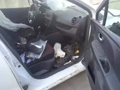 Veículo de Sucata renault clio iv (bh_) 1.5 dci 90 do ano 2016 alimentado k9k628