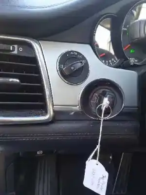 Scrapping Vehicle porsche panamera 4 s of the year 2012 powered m4840