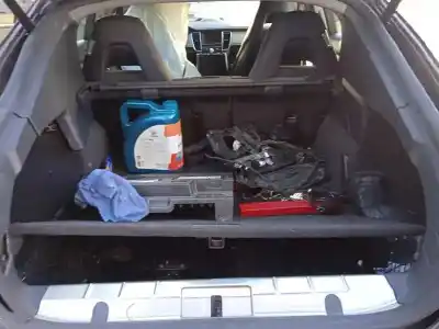 Scrapping Vehicle porsche panamera 4 s of the year 2012 powered m4840