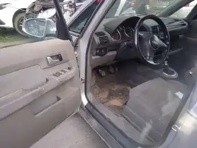 Veículo de Sucata audi a2 (8z) 1.4 tdi do ano 2001 alimentado amf