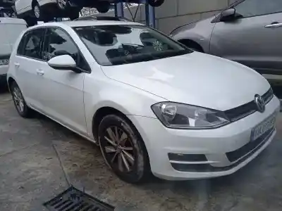 Vehicul casat VOLKSWAGEN GOLF VII LIM. (5G1) Edition BlueMotion al anului 2013 alimentat CJZA