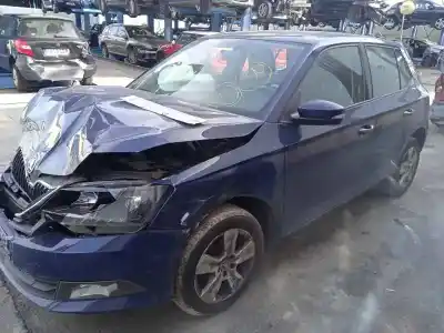 Veicolo di demolizione SKODA FABIA Style dell'anno 2018 alimentato CHZB