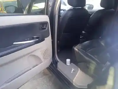 Veículo de Sucata mitsubishi grandis (na0w) 2.0 di-d inform do ano 2006 alimentado bsy