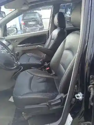 Veículo de Sucata mitsubishi grandis (na0w) 2.0 di-d inform do ano 2006 alimentado bsy