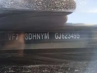 Veículo de Sucata citroen c4 picasso feel do ano 2016 alimentado hny