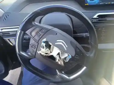 Veículo de Sucata citroen c4 picasso feel do ano 2016 alimentado hny