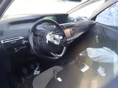 Veículo de Sucata citroen c4 picasso feel do ano 2016 alimentado hny